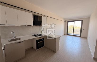 Seyrek'te Merkezi Konumda Geniş Lüx 1+1 Daire