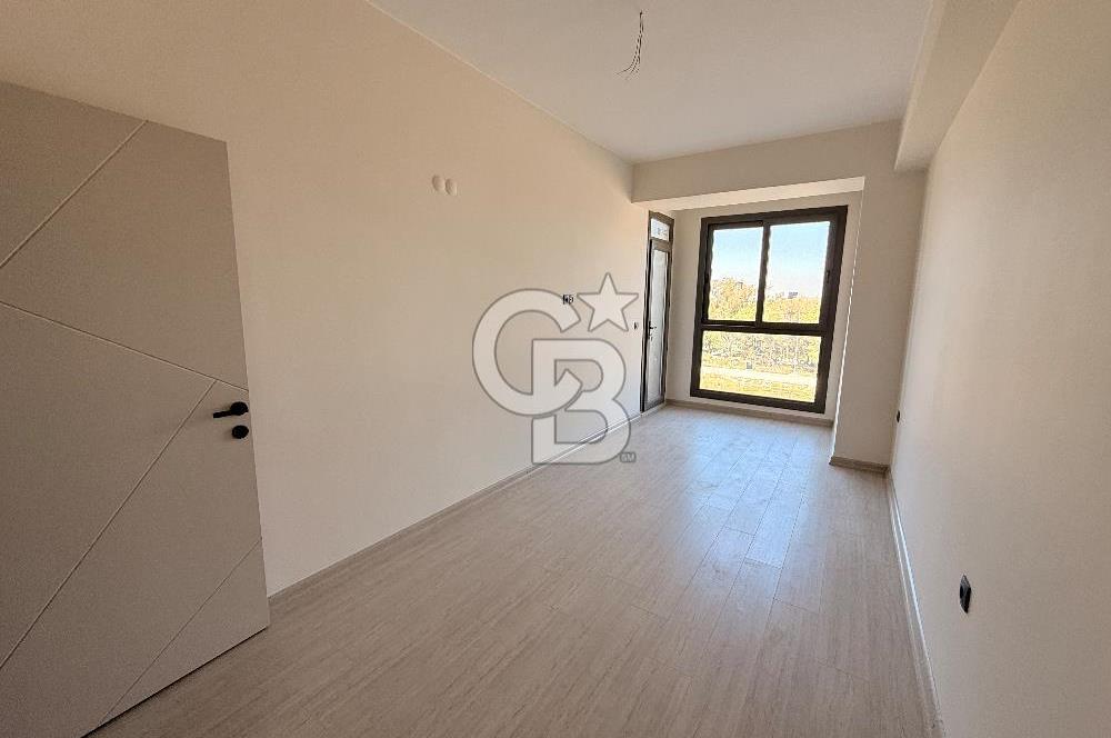 Seyrek'te Merkezi Konumda Geniş Lüx 1+1 Daire