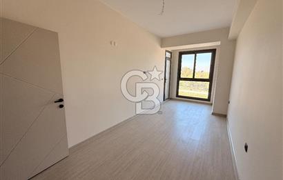 Seyrek'te Merkezi Konumda Geniş Lüx 1+1 Daire