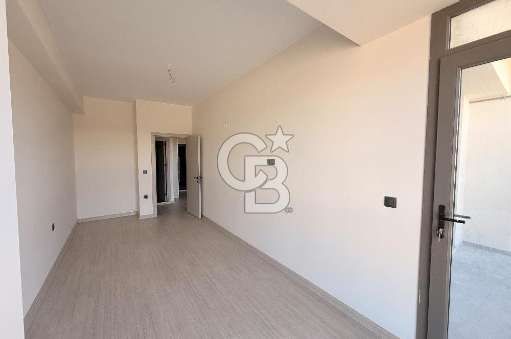 Seyrek'te Merkezi Konumda Geniş Lüx 1+1 Daire