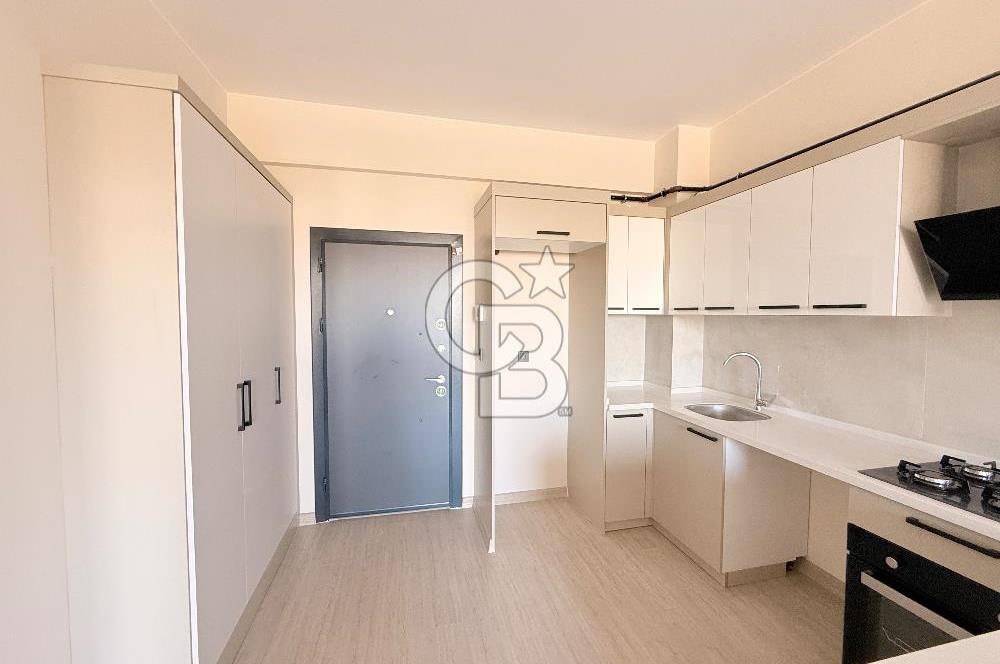 Seyrek'te Merkezi Konumda Geniş Lüx 1+1 Daire