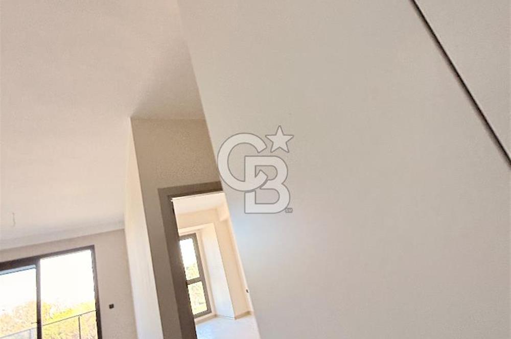 Seyrek'te Merkezi Konumda Geniş Lüx 1+1 Daire