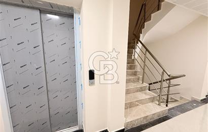 Seyrek'te Merkezi Konumda Geniş Lüx 1+1 Daire