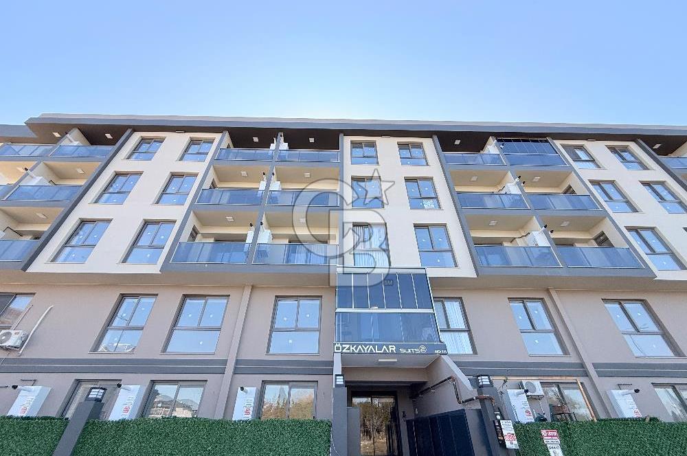 Seyrek'te Merkezi Konumda Geniş Lüx 1+1 Daire