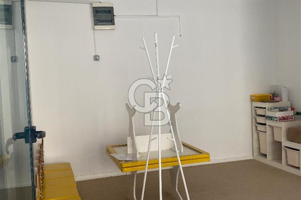 KARŞIYAKA BAHÇELİEVLER ‘de 120 m2 BATARKATLI SATILIK DÜKKAN