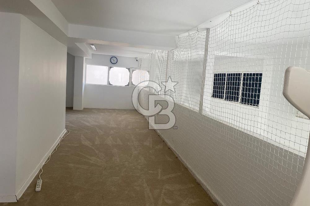 KARŞIYAKA BAHÇELİEVLER ‘de 120 m2 BATARKATLI SATILIK DÜKKAN