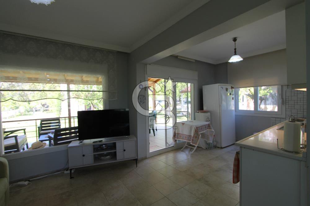 Ayvalık ‘da Kiralık Eşyalı Villa – Kumsalda Güneşlenmek İyi Gelecek