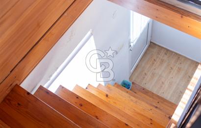 Sarıgerme'de Deniz Manzaralı Kiralık 3+1 Bahçe Tripleksi