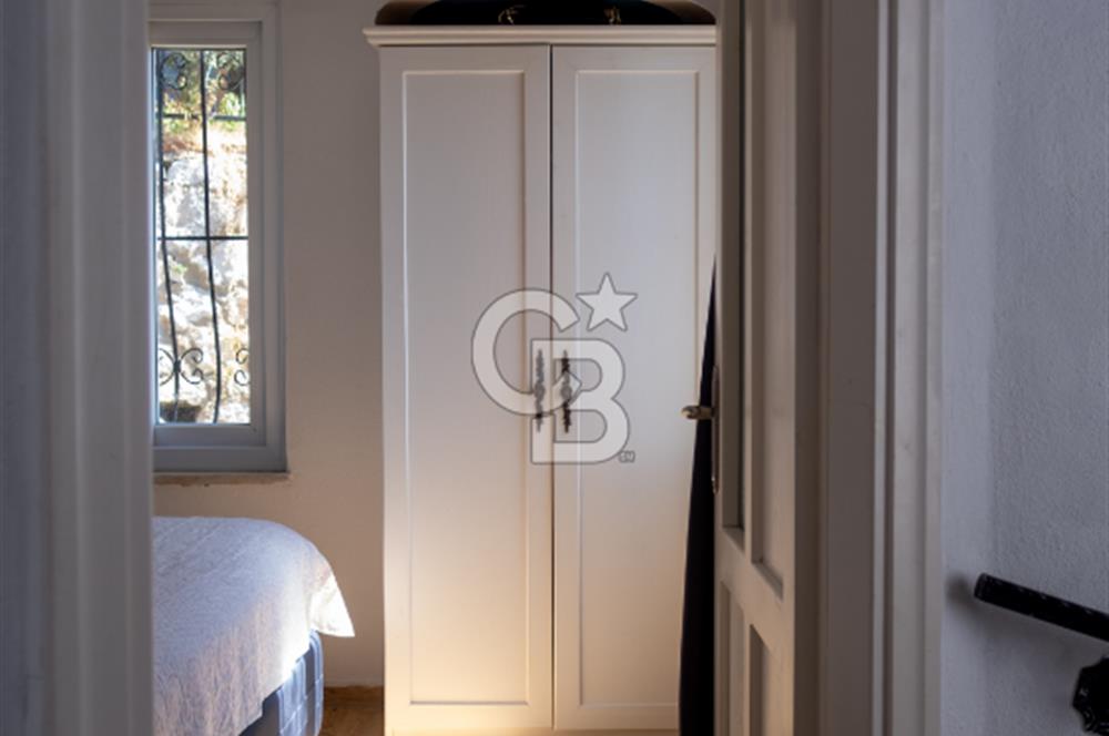 Sarıgerme'de Deniz Manzaralı Kiralık 3+1 Bahçe Tripleksi