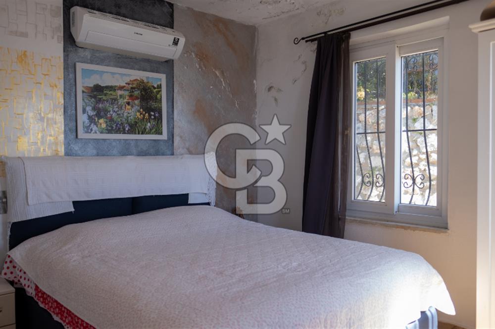 Sarıgerme'de Deniz Manzaralı Kiralık 3+1 Bahçe Tripleksi