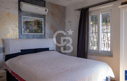 Sarıgerme'de Deniz Manzaralı Kiralık 3+1 Bahçe Tripleksi