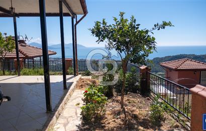 Sarıgerme'de Deniz Manzaralı Kiralık 3+1 Bahçe Tripleksi