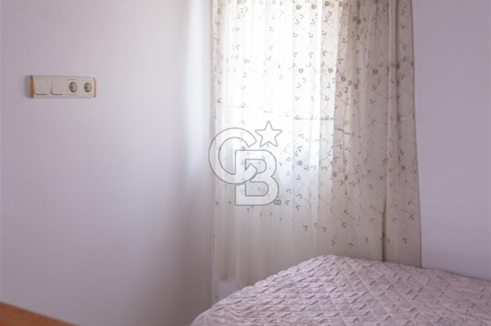 PANOROMİK DENİZ MANZARALI Sarıgerme'de Kiralık Eşyalı 3+1 Bahçe Tripleks