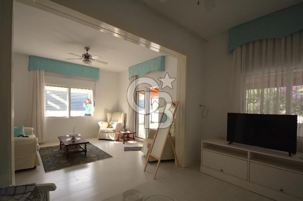 Çeşme Ilıca  Kiralık Bahçe Kullanımlı Teraslı  Eşyalı 2+1 