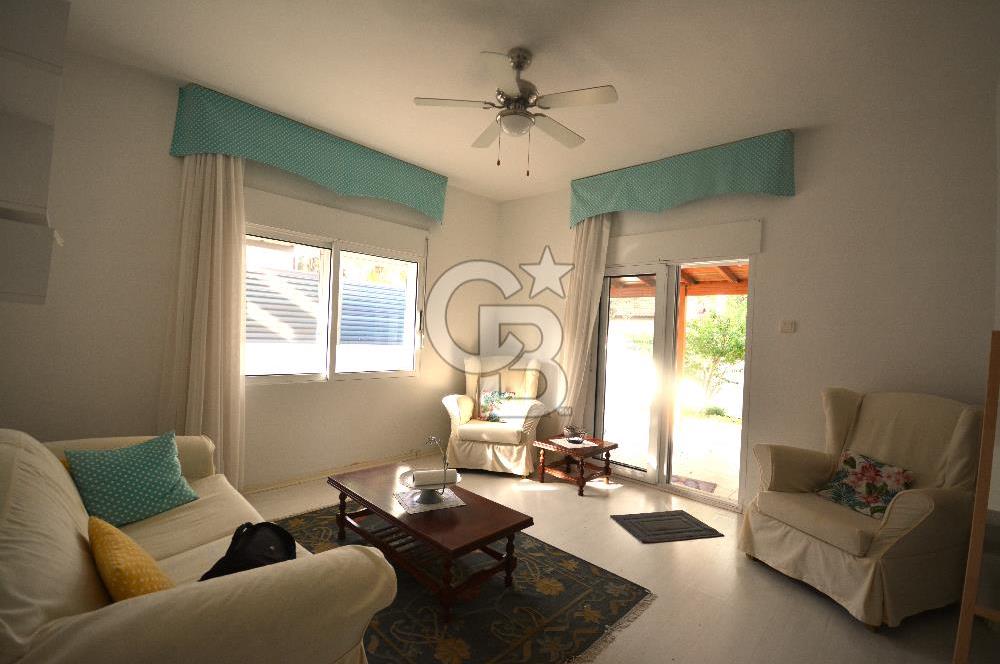 Çeşme Ilıca  Kiralık Bahçe Kullanımlı Teraslı  Eşyalı 2+1 