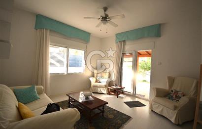 Çeşme Ilıca  Kiralık Bahçe Kullanımlı Teraslı  Eşyalı 2+1 