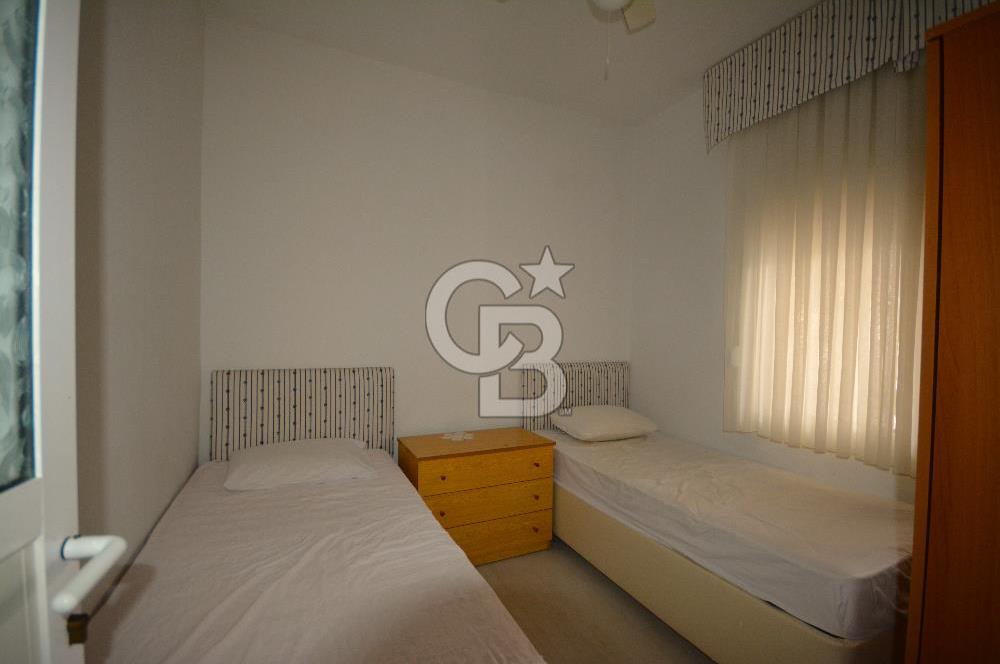 Çeşme Ilıca  Kiralık Bahçe Kullanımlı Teraslı  Eşyalı 2+1 