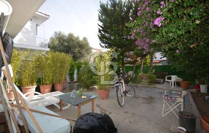 Çeşme Ilıca  Kiralık Bahçe Kullanımlı Teraslı  Eşyalı 2+1 