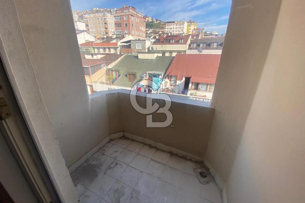 Maltepe Zümrütevler Canay Sokakta 2+1 Kiralık Daire