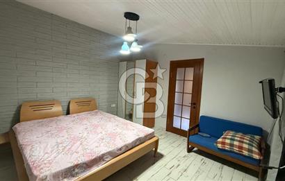 Sahile Yürüyüş Mesafesinde Bahçe İçinde Tripleks Köşe Villa