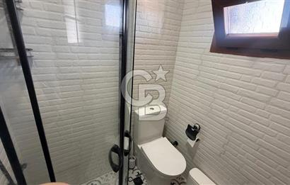 Sahile Yürüyüş Mesafesinde Bahçe İçinde Tripleks Köşe Villa