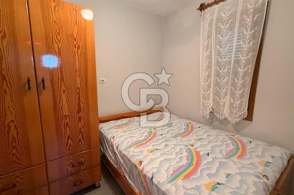 Sahile Yürüyüş Mesafesinde Bahçe İçinde Tripleks Köşe Villa