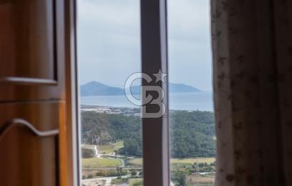 PANOROMİK DENİZ MANZARALI Sarıgerme'de Kiralık Eşyalı 3+1 Bahçe Tripleks