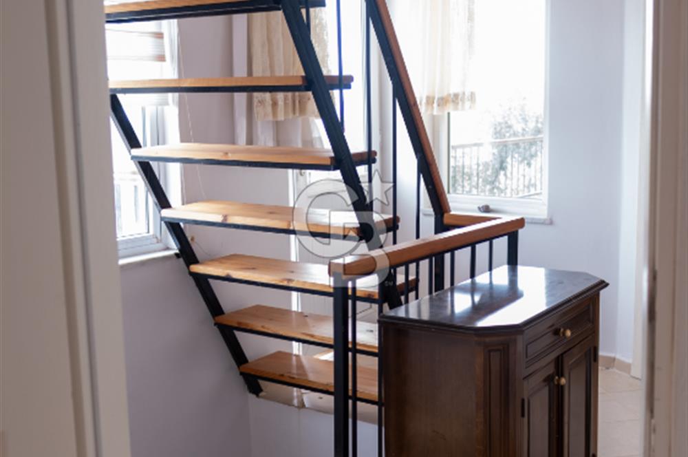 PANOROMİK DENİZ MANZARALI Sarıgerme'de Kiralık Eşyalı 3+1 Bahçe Tripleks