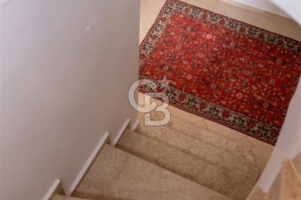 PANOROMİK DENİZ MANZARALI Sarıgerme'de Kiralık Eşyalı 3+1 Bahçe Tripleks