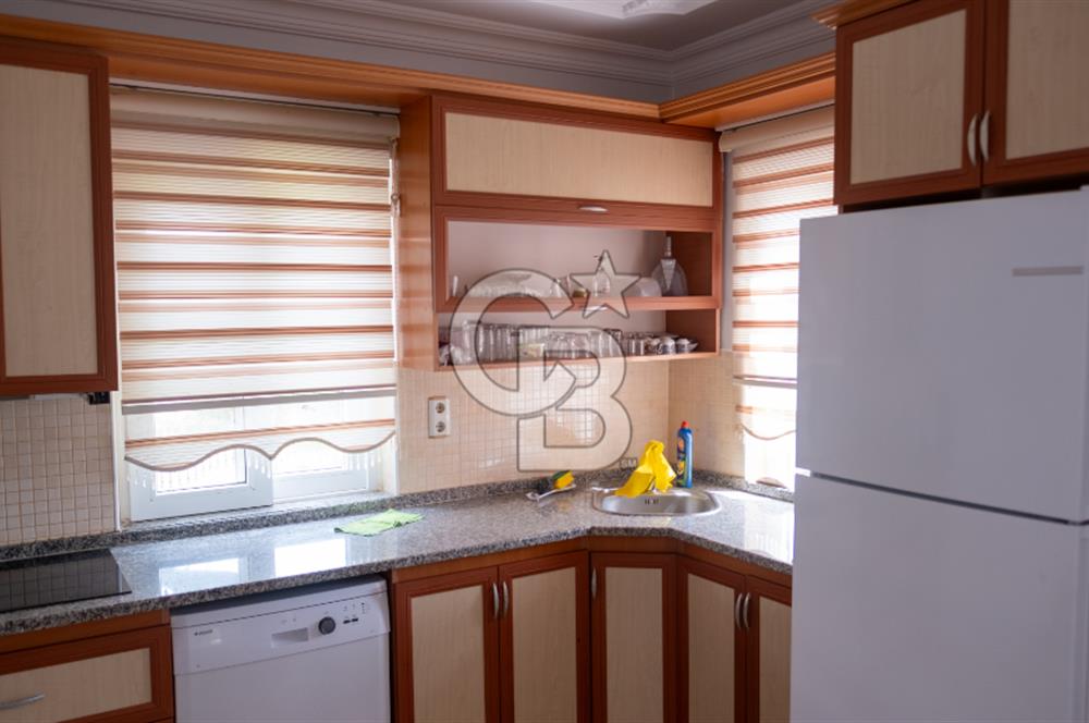 PANOROMİK DENİZ MANZARALI Sarıgerme'de Kiralık Eşyalı 3+1 Bahçe Tripleks