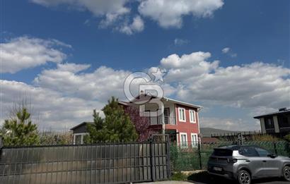 ANKARA GÖLBAŞI BAHÇELİEVLER'DE HAVUZLU EŞYALI KİRALIK VİLLA