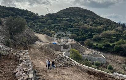 BODRUM GÜRECEDE TERASLAMASI YAPILI DENİZ MANZARALI 255M2 ARSA