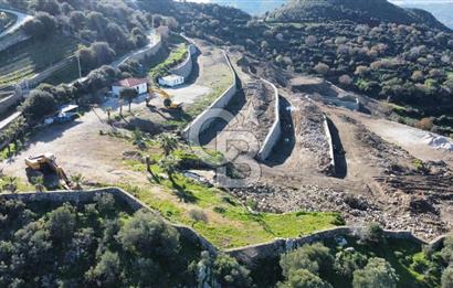 BODRUM GÜRECEDE TERASLAMASI YAPILI DENİZ MANZARALI 255M2 ARSA