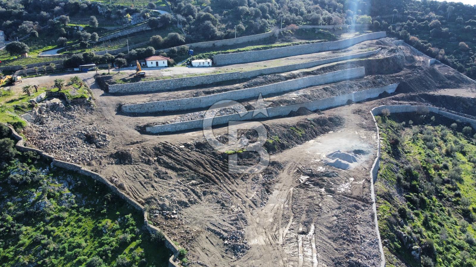 BODRUM GÜRECEDE TERASLAMASI YAPILI DENİZ MANZARALI 255M2 ARSA