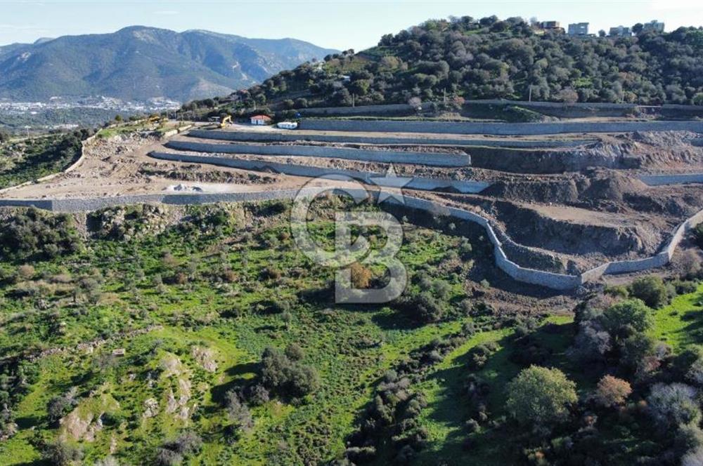 BODRUM GÜRECEDE TERASLAMASI YAPILI DENİZ MANZARALI 255M2 ARSA