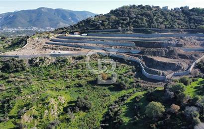 BODRUM GÜRECEDE TERASLAMASI YAPILI DENİZ MANZARALI 255M2 ARSA