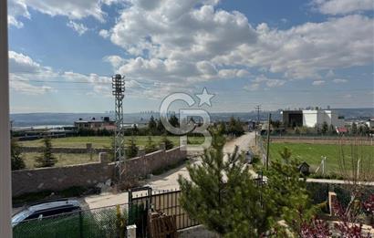 ANKARA GÖLBAŞI BAHÇELİEVLER'DE HAVUZLU EŞYALI KİRALIK VİLLA