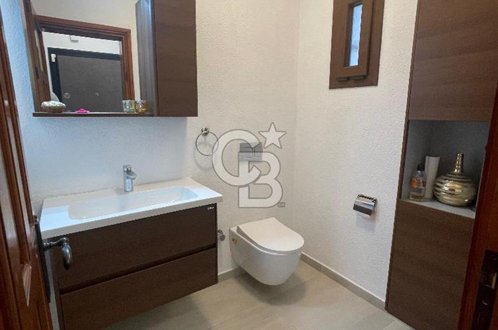 BODRUM UMURÇA MERKEZİ KONUMDA EŞYALI SATILIK GENİŞ KULLANIŞLI MÜSTAKİL VİLLA 