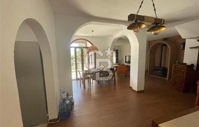 BODRUM UMURÇA MERKEZİ KONUMDA EŞYALI SATILIK GENİŞ KULLANIŞLI MÜSTAKİL VİLLA 