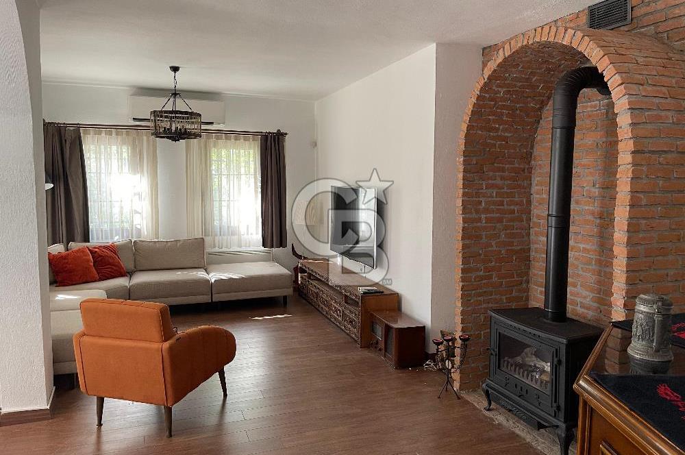 BODRUM UMURÇA MERKEZİ KONUMDA EŞYALI SATILIK GENİŞ KULLANIŞLI MÜSTAKİL VİLLA 
