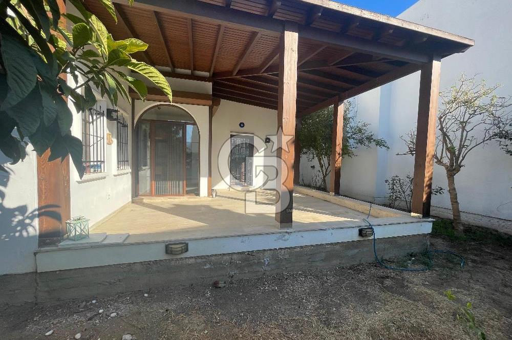 BODRUM UMURÇA MERKEZİ KONUMDA EŞYALI SATILIK GENİŞ KULLANIŞLI MÜSTAKİL VİLLA 