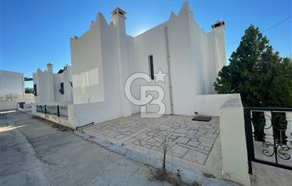 BODRUM UMURÇA MERKEZİ KONUMDA EŞYALI SATILIK GENİŞ KULLANIŞLI MÜSTAKİL VİLLA 