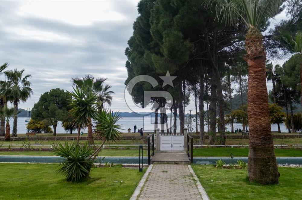 Göcek Sahilinde Satılık Eşyalı 4+1 Lüks Villa