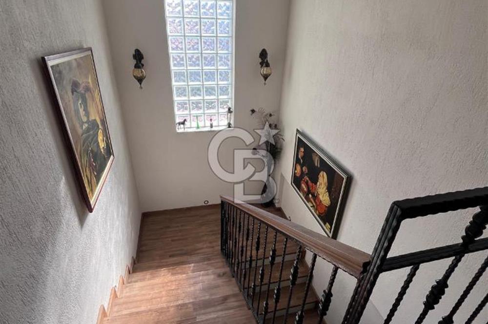 Ortaca Cumhuriyet Mahallesinde Satılık 4+1 Bahçe Dubleksi