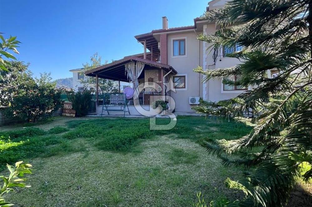 Ortaca Cumhuriyet Mahallesinde Satılık 4+1 Bahçe Dubleksi