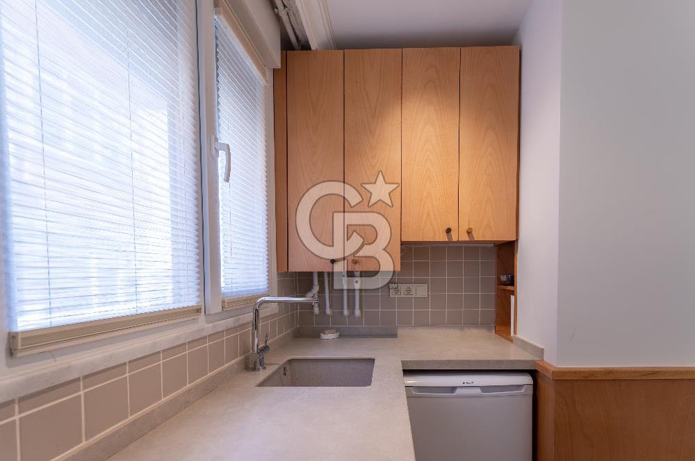 Maltepe Feyzullah'ta Satılık Eşyalı 1+1 Modern Daire