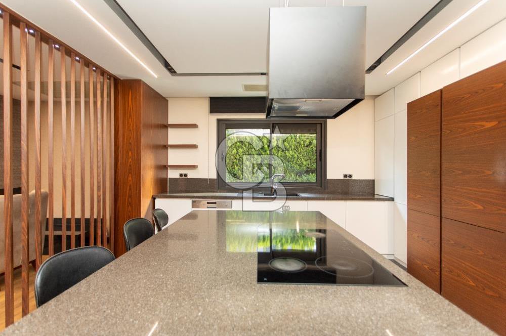 Gaziemir de satılık 7 odalı ultra lüks villa özel spa ve havuzlu