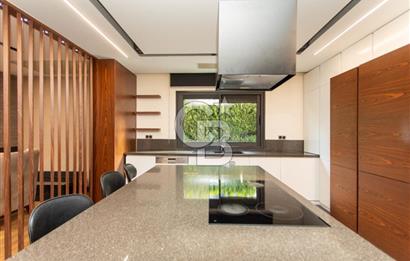 Gaziemir de satılık 7 odalı ultra lüks villa özel spa ve havuzlu