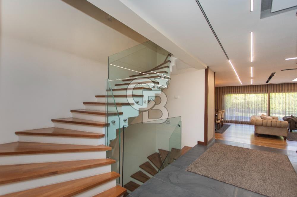 Gaziemir de satılık 7 odalı ultra lüks villa özel spa ve havuzlu