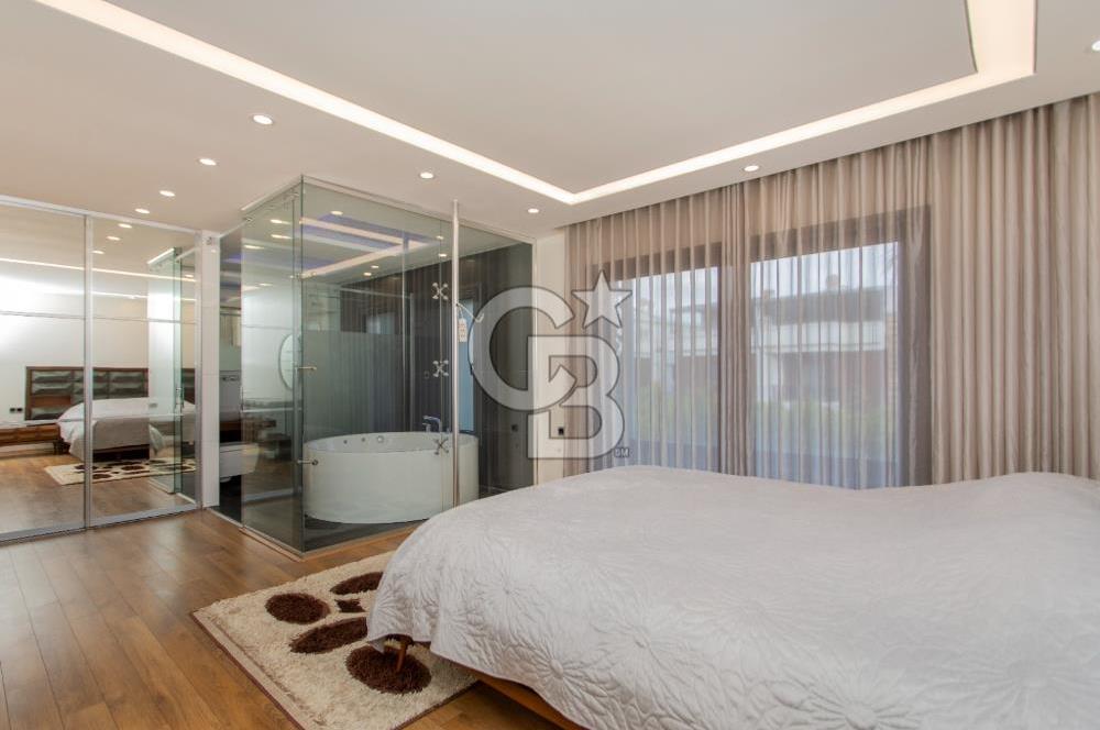 Gaziemir de satılık 7 odalı ultra lüks villa özel spa ve havuzlu